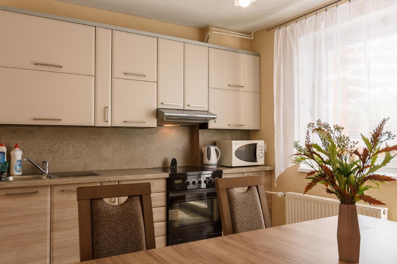 Apartman Elegant Bešeňová Eksteriør billede