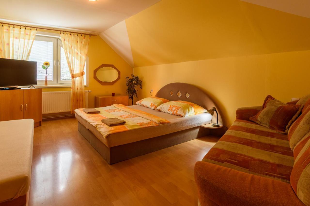 Apartman Elegant Bešeňová Eksteriør billede