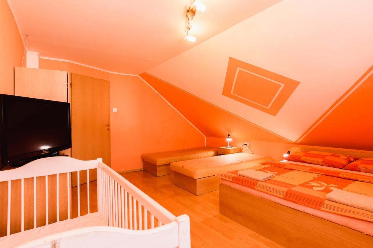 Apartman Elegant Bešeňová Eksteriør billede