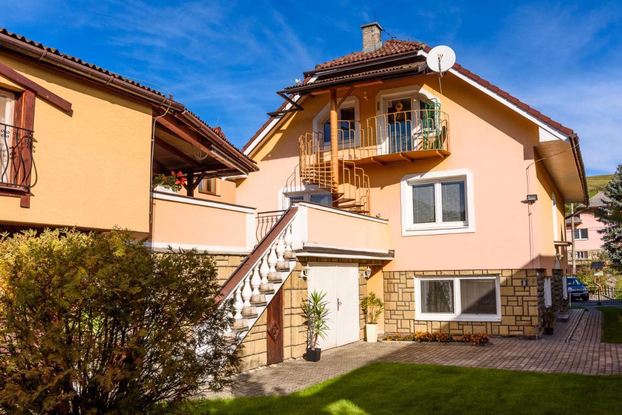 Apartman Elegant Bešeňová Eksteriør billede